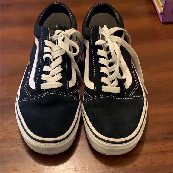 vans for narrow feet